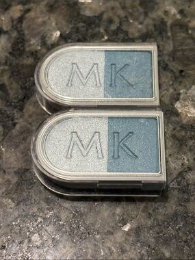Mary Kay Signature Eye Color Duet - Blue Moon - New without Box